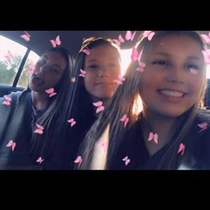 Meet your Posher, Julia